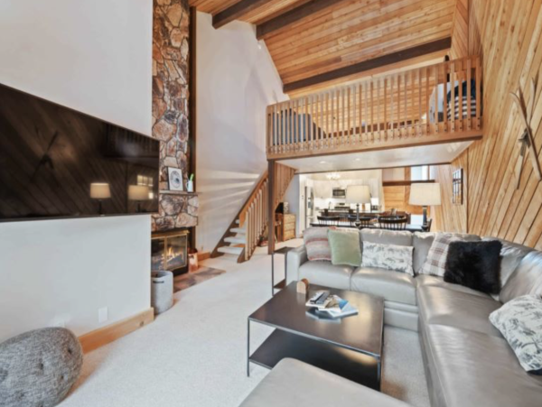 Beaver Creek Luxury Vacation Accommodation 200 Yard to Lift